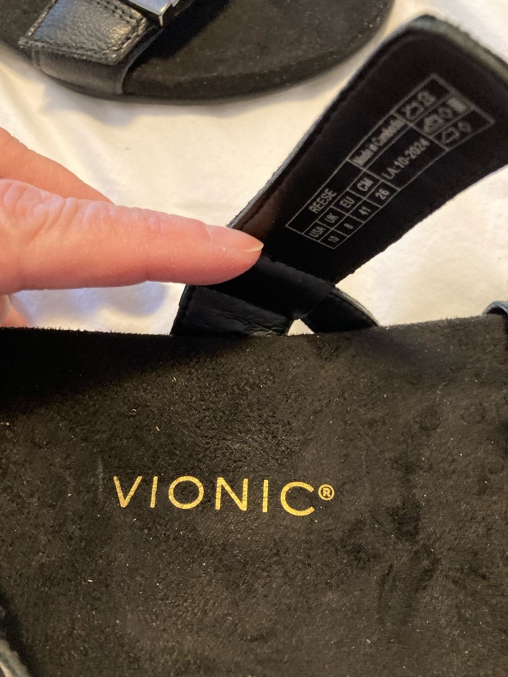 Vionic Reese Black Buckle Slingback Sandals size 10-never worn - Picture 3 of 6
